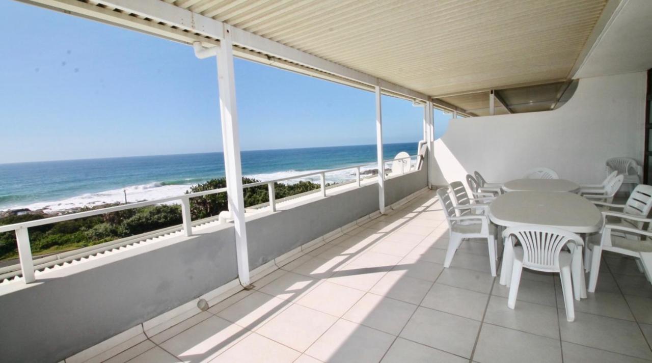 Vinkel Nr 8 At Manaba Beach Uvongo Beach Exterior photo